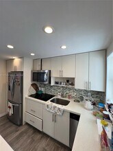 1340 Lincoln Rd in Miami Beach, FL - Building Photo - Building Photo