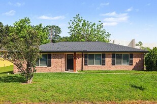 10606 Hemwick Dr in Cypress, TX - Building Photo