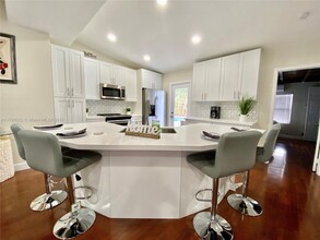 3440 SW 20th St in Fort Lauderdale, FL - Building Photo - Building Photo