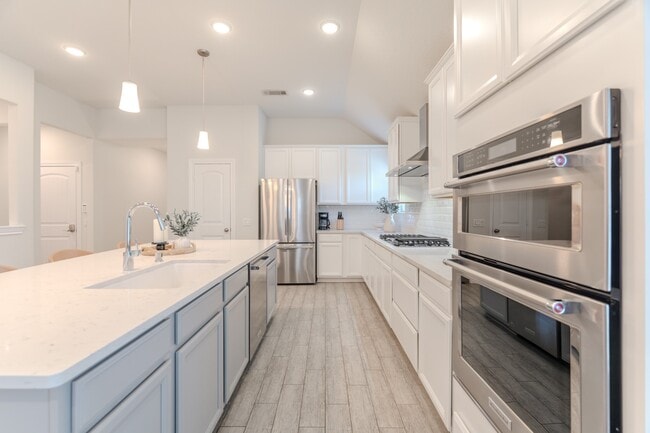 130 Pioneer Canyon Pl in Tomball, TX - Building Photo - Building Photo