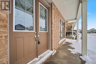 268 Rea Dr in Fergus, ON - Building Photo - Building Photo