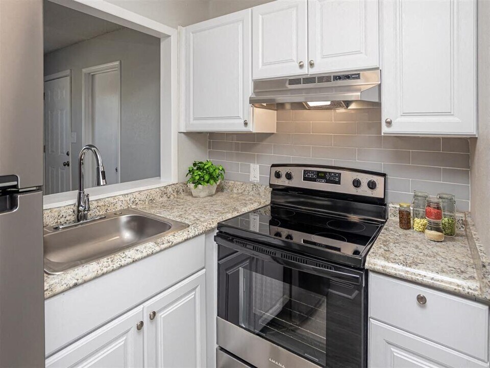 Playa Blanca in Milton, FL - Building Photo