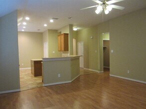 15 Camber Pine Pl in Spring, TX - Building Photo - Building Photo