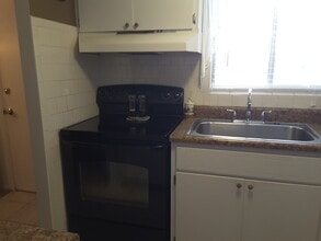 5864 Welcome Rd, Unit 55+ TURNKEY CONDO in Bradenton, FL - Building Photo - Building Photo
