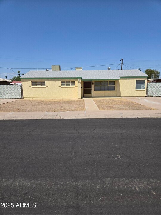 3308 W Roanoke Ave in Phoenix, AZ - Building Photo