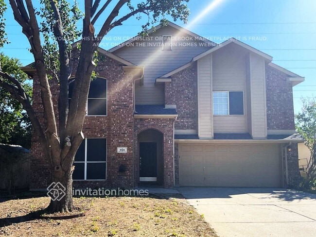 property at 921 Mockingbird Dr