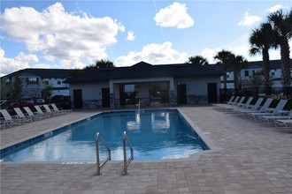 11030 Whistling Pne Wy in Orlando, FL - Foto de edificio - Building Photo