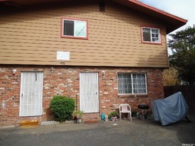 991 Marcia Ave in Yuba City, CA - Building Photo