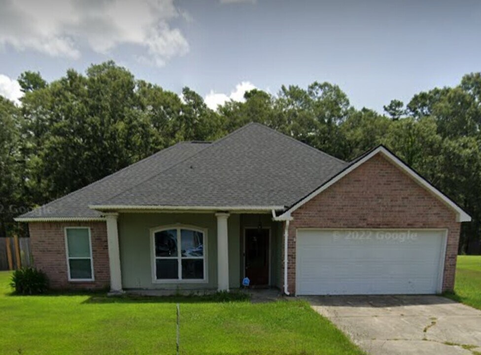 35576 Melrose Ave in Denham Springs, LA - Building Photo