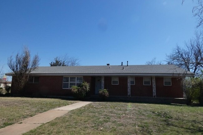 property at 3402 NW Atlanta Ave