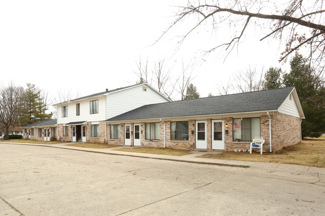 New Pine Apartments in Clio, MI - Foto de edificio - Building Photo