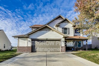 987 Nicole Way in Whiteland, IN - Foto de edificio - Building Photo