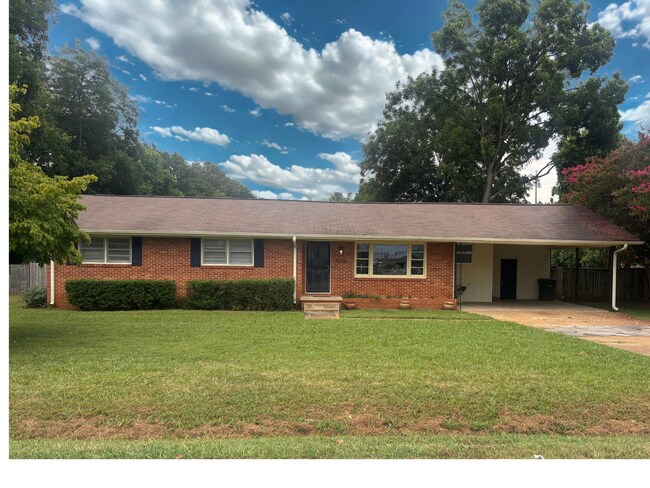 property at 9115 Strong Dr SE