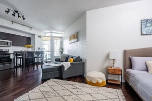 211 Fort York Blvd, Unit SI ID1345951P in Toronto, ON - Building Photo