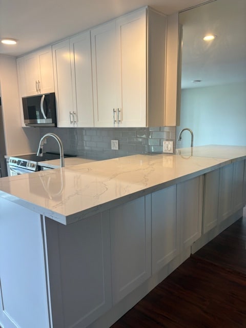 6151 Orange St, Unit 217 in Los Angeles, CA - Building Photo - Building Photo
