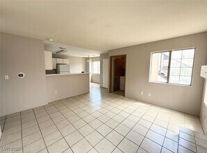4672 Krissylouise Way in Las Vegas, NV - Building Photo - Building Photo