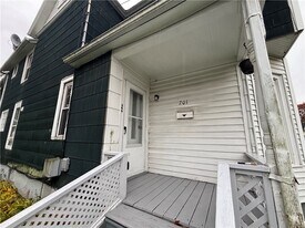 240 Bridge St in Corning, NY - Building Photo