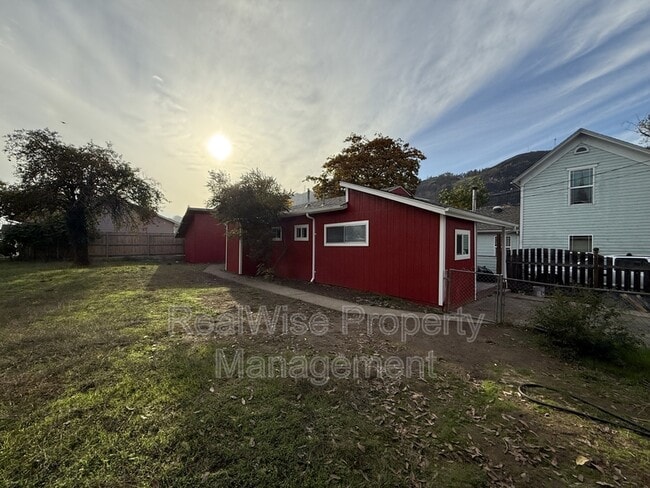 property at 173 SE Lane Ave