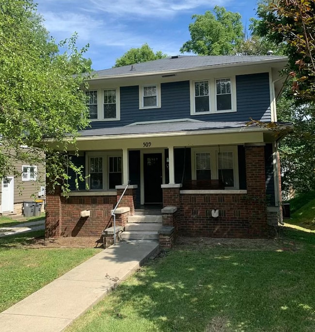 property at 509 E 1st St