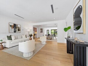 39 Palermo Ave in Coral Gables, FL - Building Photo - Building Photo