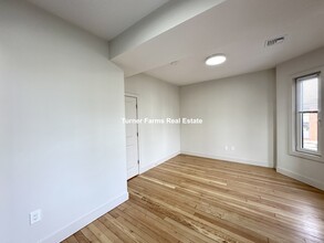 5 Saint Margaret St, Unit 2 in Boston, MA - Building Photo - Building Photo