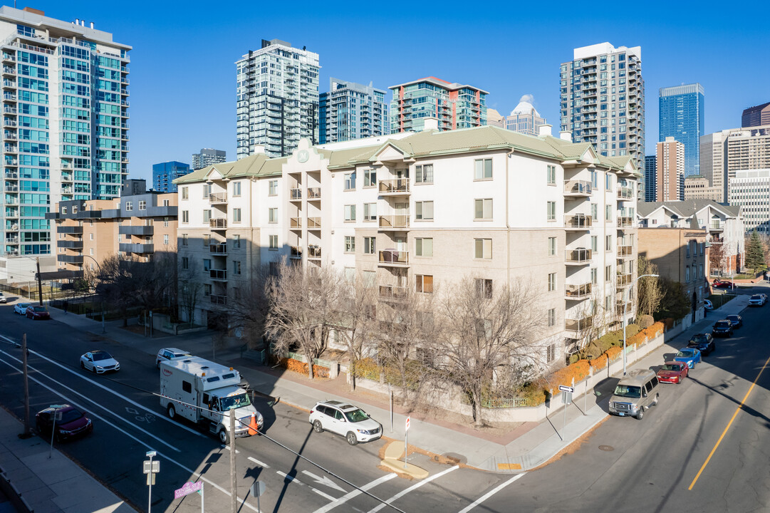 The Mackenzie in Calgary, AB - Building Photo