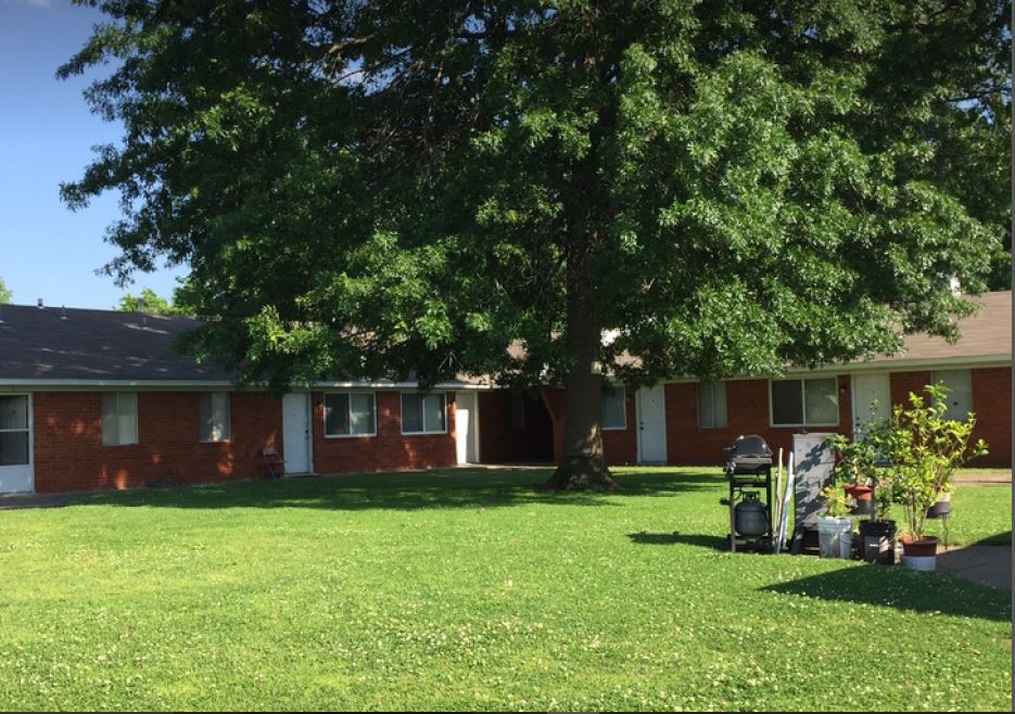Americana Apartments in Broken Arrow, OK - Building Photo