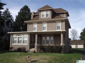 8115 Main St in Fogelsville, PA - Building Photo