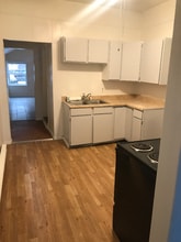 304 Methow St in Wenatchee, WA - Foto de edificio - Building Photo