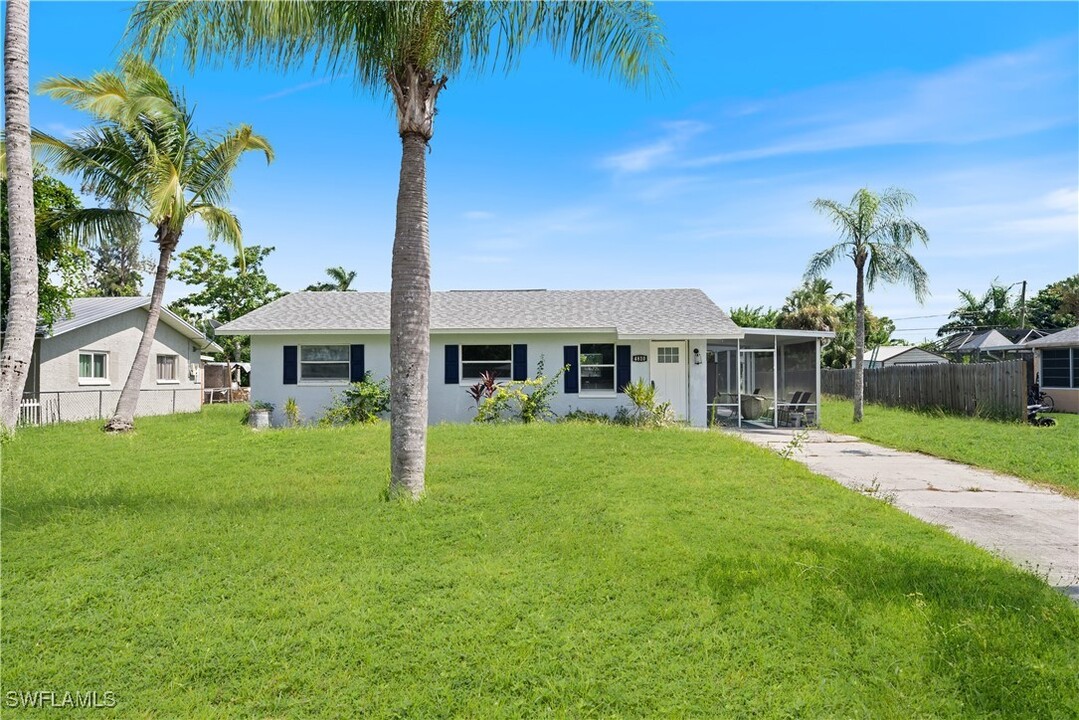 4810 Duera Mae Dr in Ft. Myers, FL - Building Photo