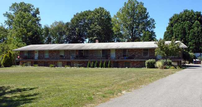 1746 N Carnegie Ave in Niles, OH - Foto de edificio - Building Photo