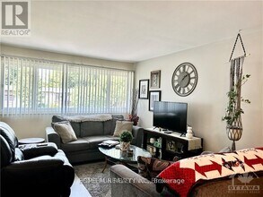 34 Stinson Ave in Ottawa, ON - Building Photo - Building Photo