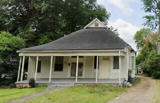930 Summit Ave in Macon, GA - Building Photo