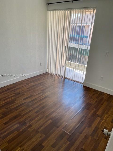 2710 W 60th Pl, Unit 401 in Hialeah, FL - Building Photo - Building Photo