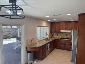 21041 Shaw Ln in Huntington Beach, CA - Building Photo - Building Photo