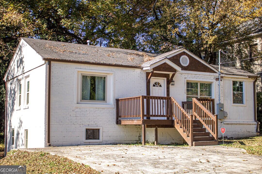 444 Sunset Ave NW in Atlanta, GA - Building Photo