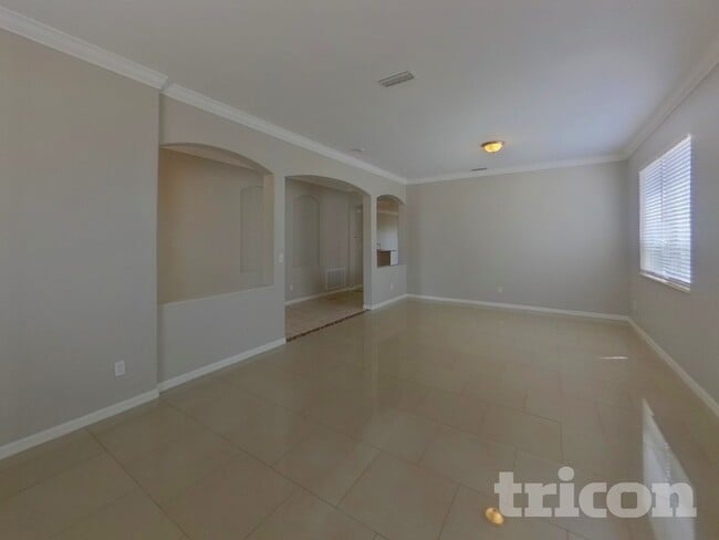 1142 Barclay Wood Dr in Ruskin, FL - Building Photo - Building Photo