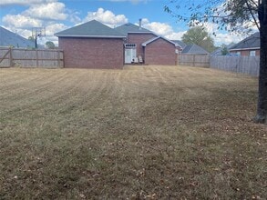 1690 Cumberland Dr in Prattville, AL - Foto de edificio - Building Photo