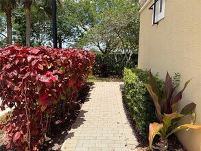 3390 NW 124th Terrace in Sunrise, FL - Building Photo - Building Photo