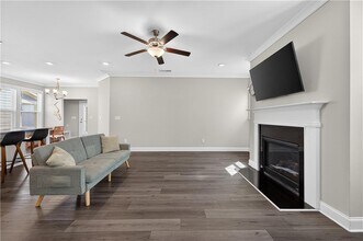 1020 River Park Dr in Johns Creek, GA - Building Photo - Building Photo