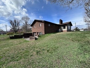 2717 New Blockhouse Rd in Maryville, TN - Building Photo - Building Photo