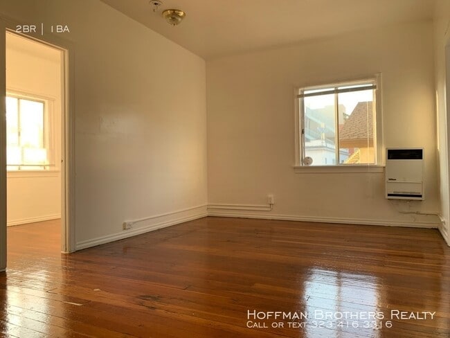 property at 1623 Mariposa Ave