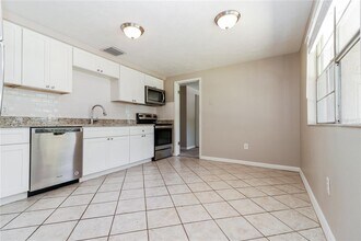 6412 Pueblo Ave in New Port Richey, FL - Building Photo - Building Photo