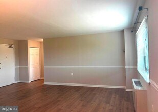 1300 S Arlington Ridge Rd in Arlington, VA - Building Photo - Building Photo