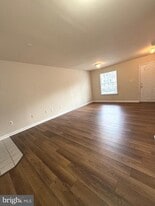 103 Wind Ridge Dr in Stafford, VA - Building Photo