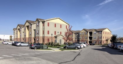 5 Twenty Four & 5 Twenty Five Angliana in Lexington, KY - Foto de edificio - Building Photo