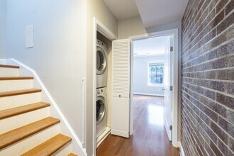 1122 K St SE in Washington, DC - Building Photo - Building Photo