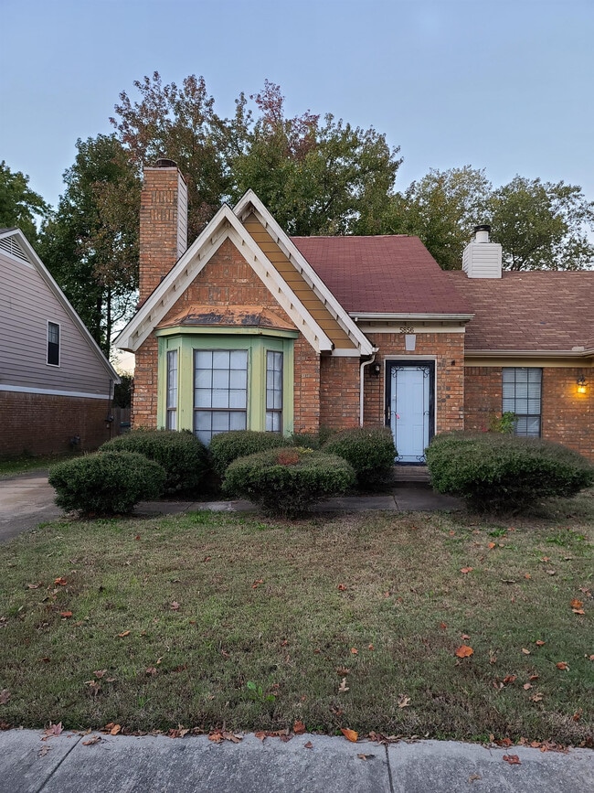 property at 5856 Jardin Pl