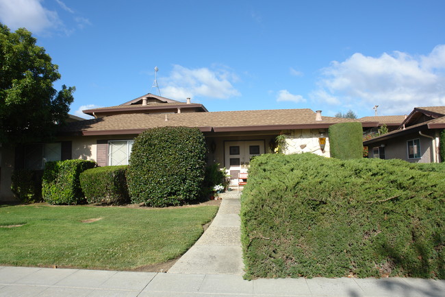 1315 Castlemont Ave in San Jose, CA - Building Photo - Building Photo