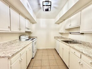 5824 Pickering St in Virginia Beach, VA - Building Photo - Building Photo